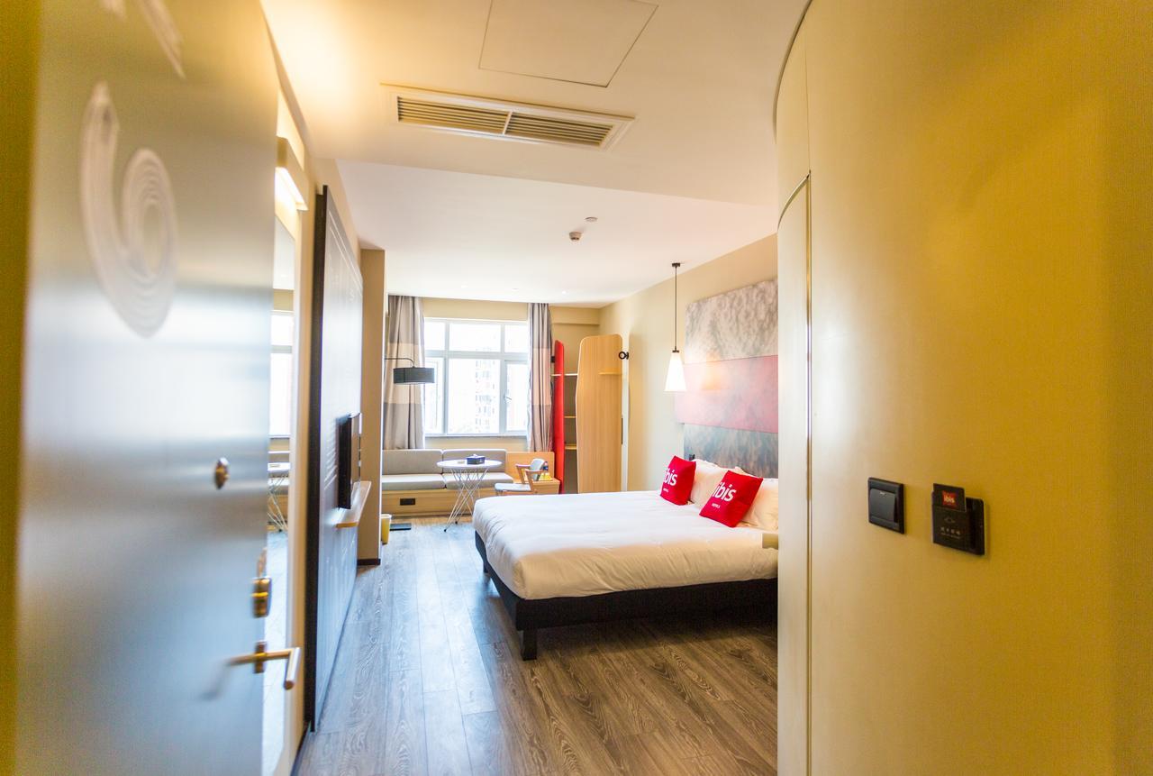 Ibis Wenzhou University Hotel Exterior photo